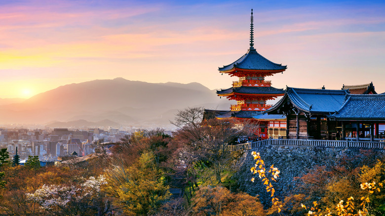 寺院参拝と修行